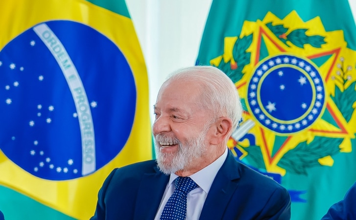 Lula no “Abraço da Democracia” marcando dois anos do 8 de Janeiro